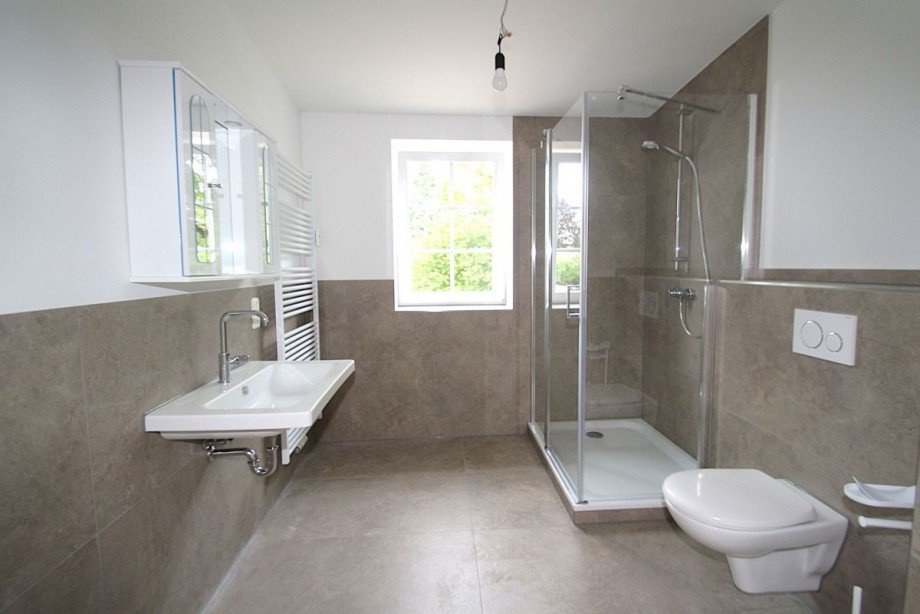 Das Duschbad mit Tageslicht Wohnung Sieversdorf
