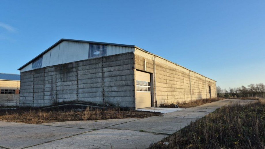 Die gro�e Halle Halle / Lager / Produktion Dassow