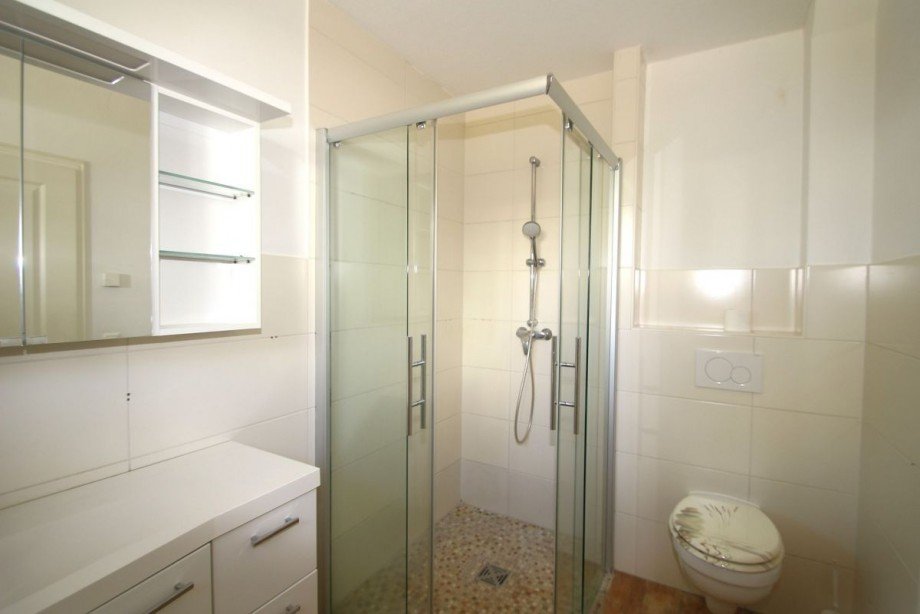 Die bodengleiche Dusche (Abbildung �hnlich) Bungalow Bad Malente-Gremsm�hlen