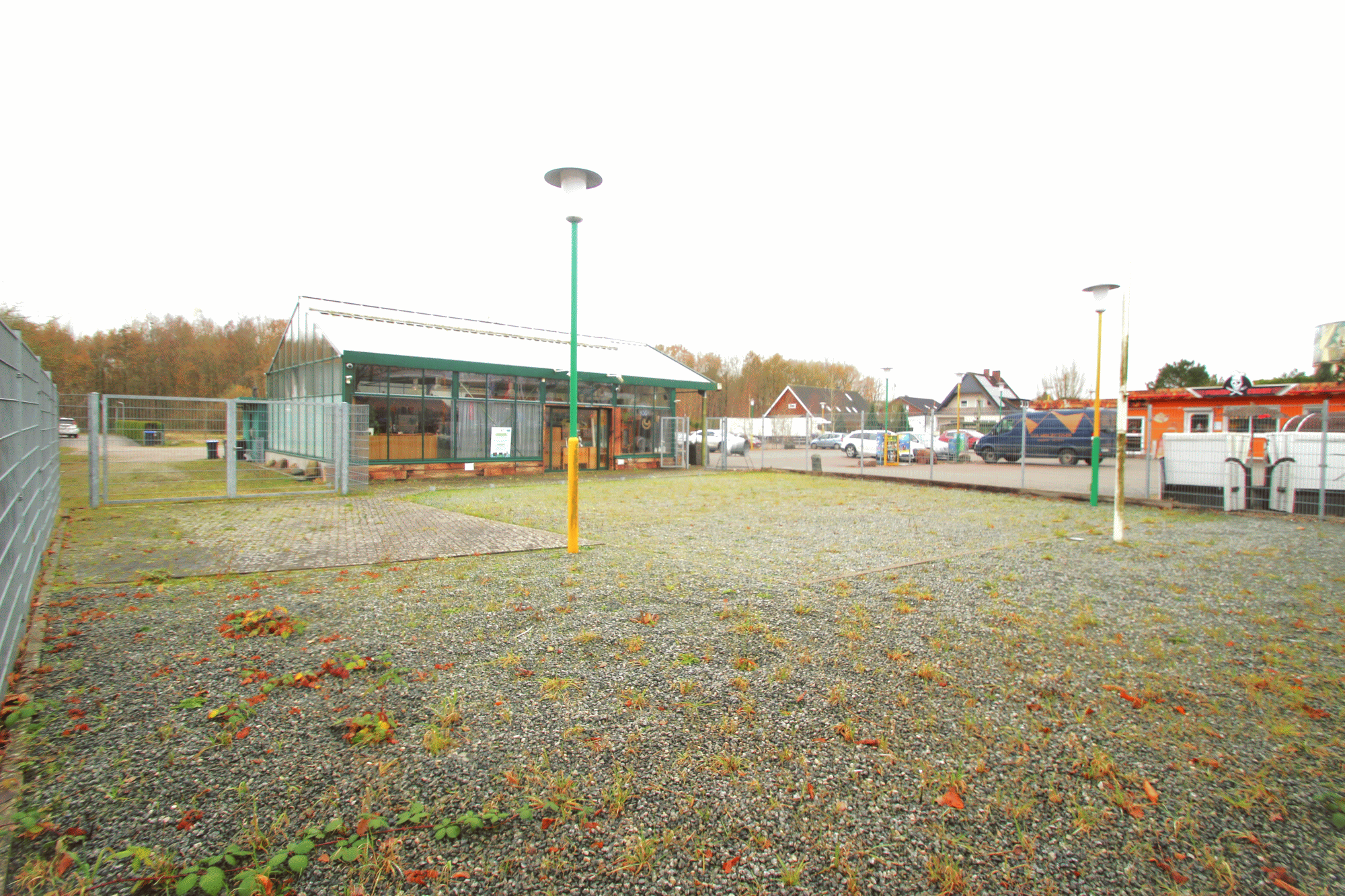 Das Gewerbegrundst�ck von der L�becker Landstra�e aus gesehen Einzelhandel Eutin