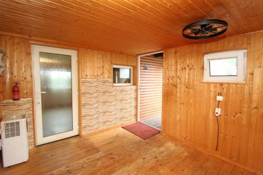 Der hochwertig ged�mmte Anbau Bungalow Klein R�nnau